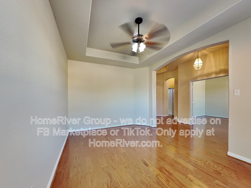 charming 4-bedroom, 2.5-bathroom home in Grand Prairie property image