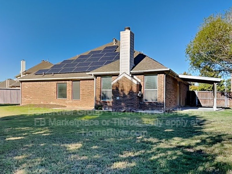 charming 4-bedroom, 2.5-bathroom home in Grand Prairie property image