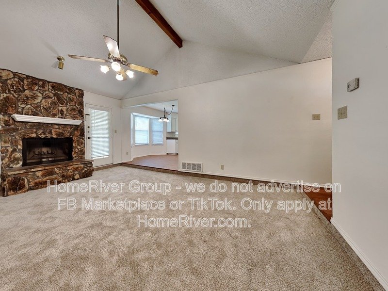 Cozy 3/2/2 home in Stonebrook Estates. property image