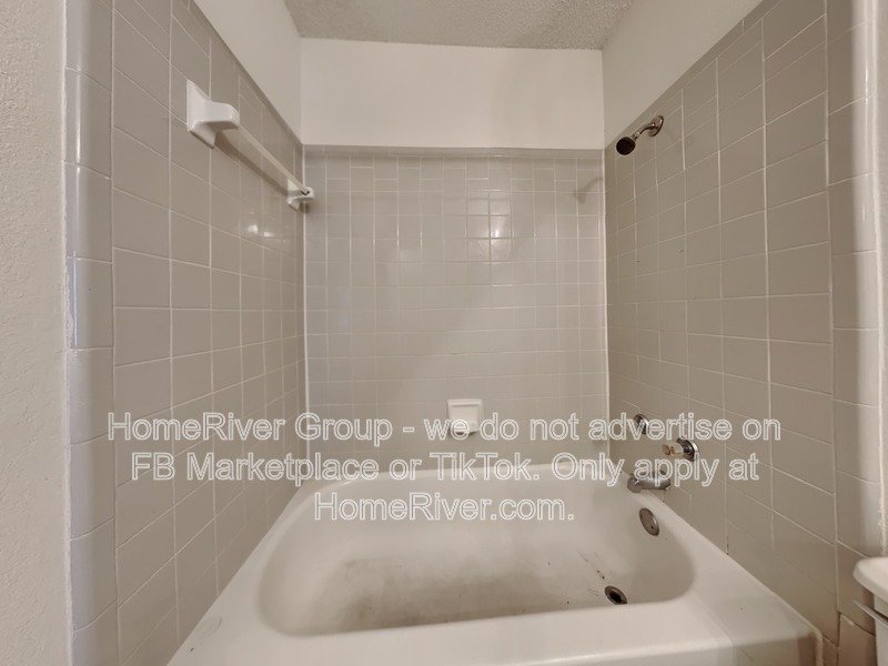 Cozy 3/2/2 home in Stonebrook Estates. property image