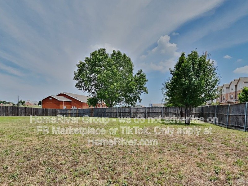Celina ISD - Oversized backyard - Large Primary Closet property image