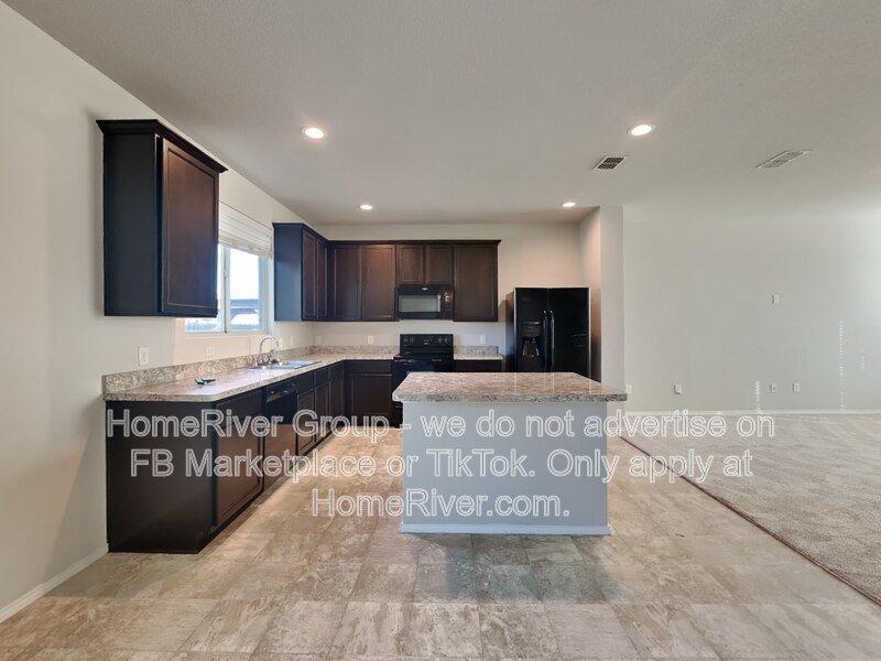 6256 Topsail Dr property image