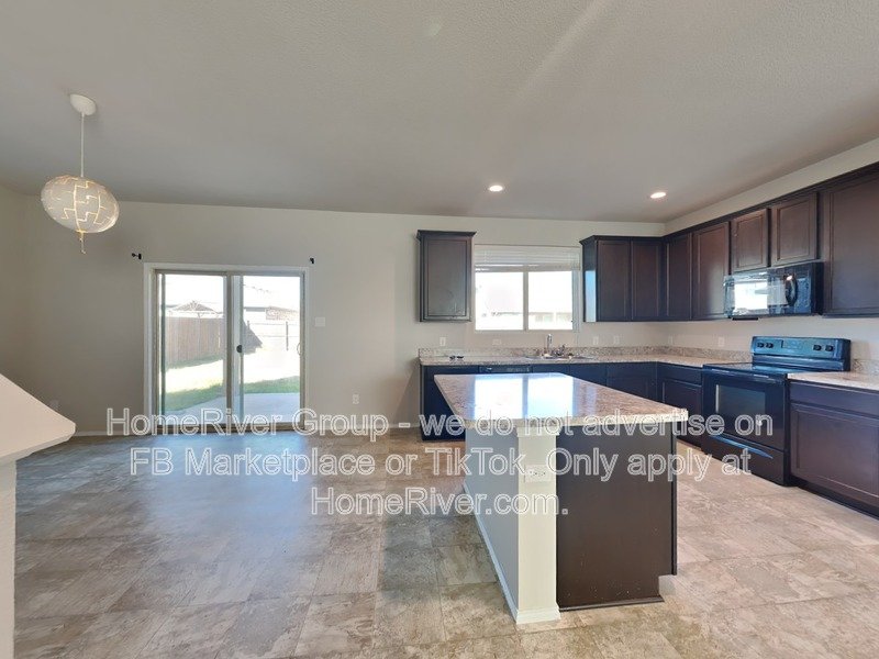 6256 Topsail Dr property image