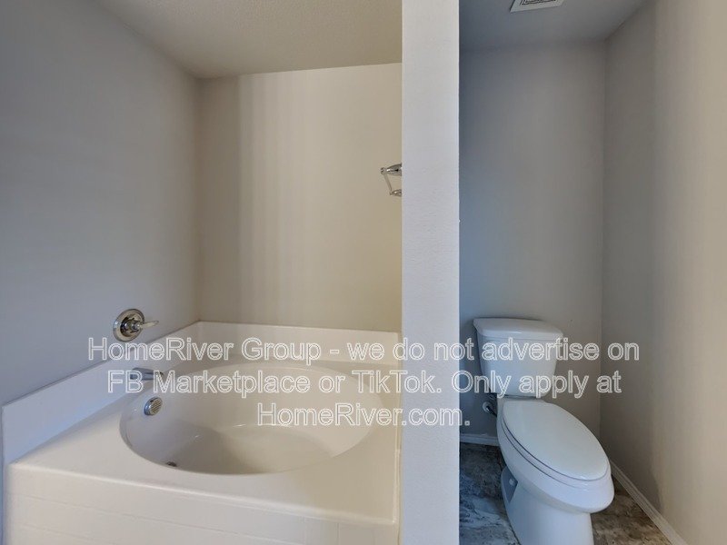 6256 Topsail Dr property image
