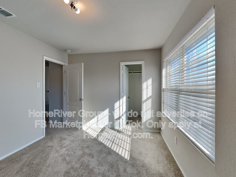 6256 Topsail Dr property image