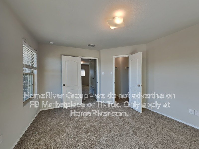 6256 Topsail Dr property image