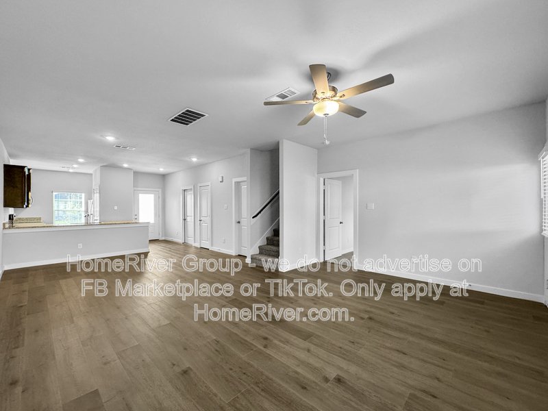 Available Now | Pets Welcome | Fridge Included | property image