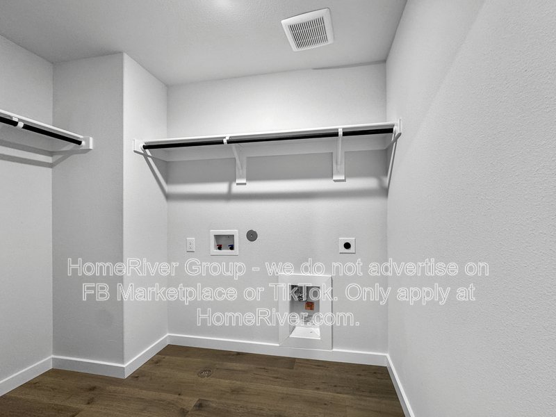 Available Now | Pets Welcome | Fridge Included | property image