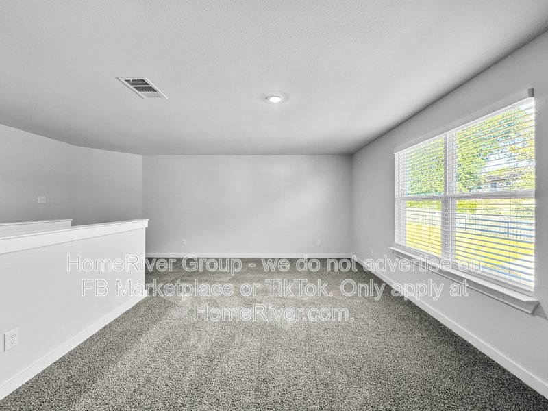 Available Now | Pets Welcome | Fridge Included | property image