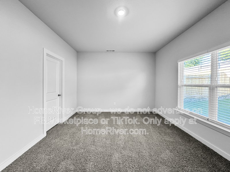 Available Now | Pets Welcome | Fridge Included | property image