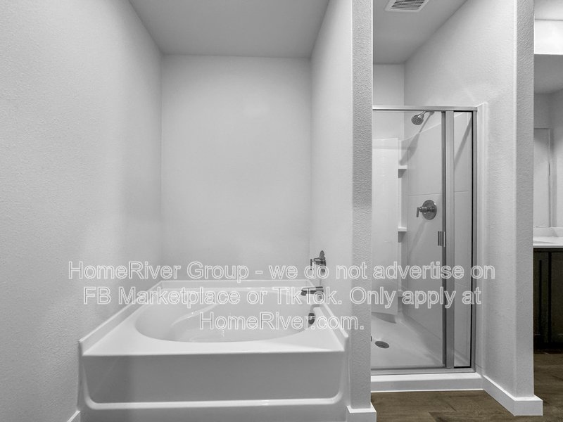 Available Now | Pets Welcome | Fridge Included | property image
