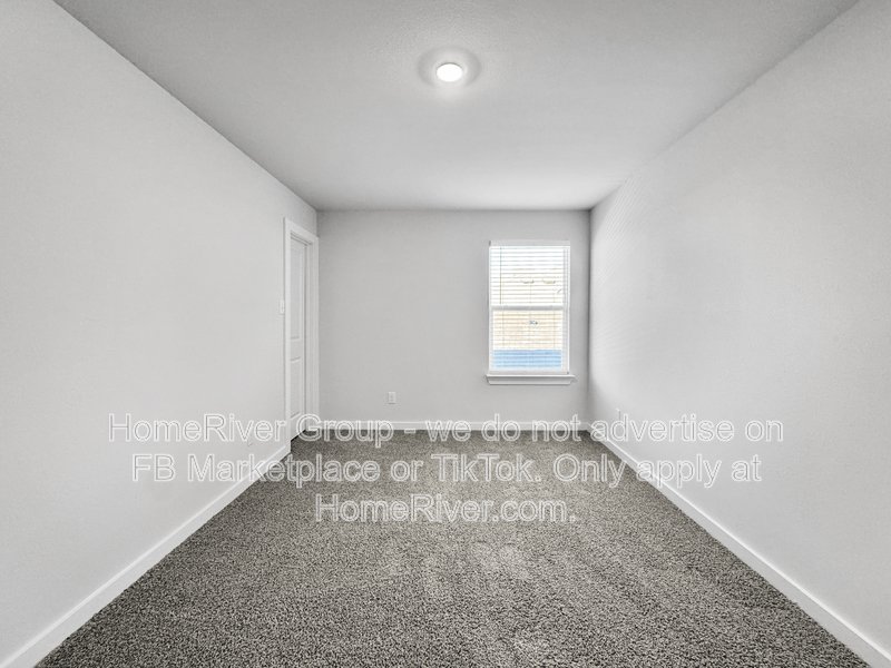 Available Now | Pets Welcome | Fridge Included | property image