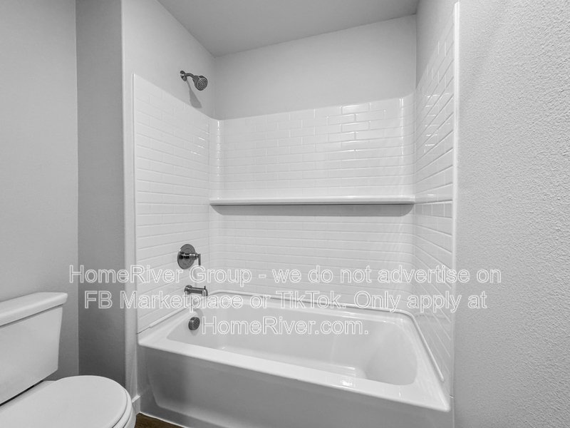Available Now | Pets Welcome | Fridge Included | property image