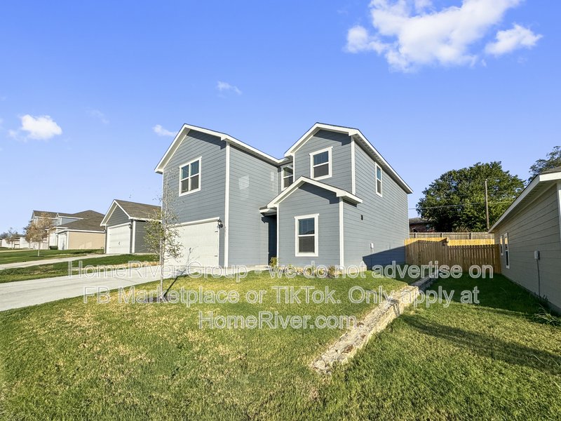 Available Now | Pets Welcome | Fridge Included | property image