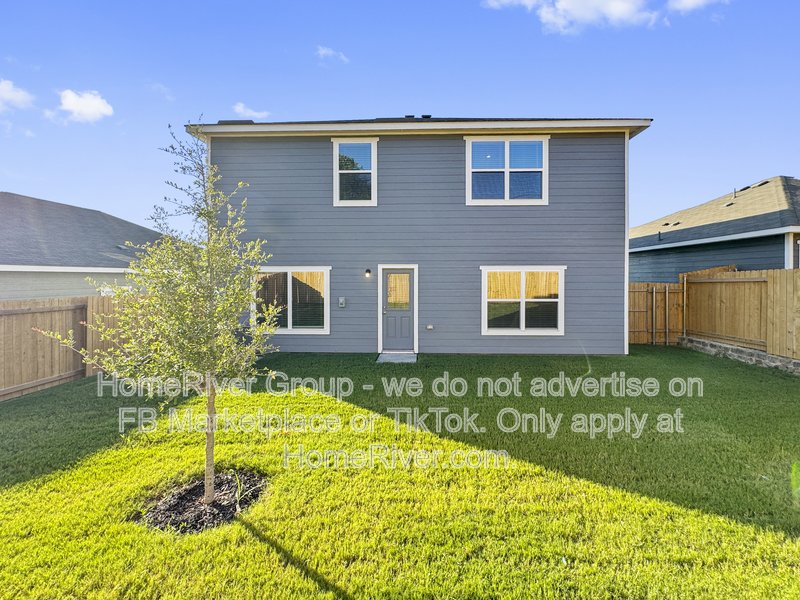 Available Now | Pets Welcome | Fridge Included | property image