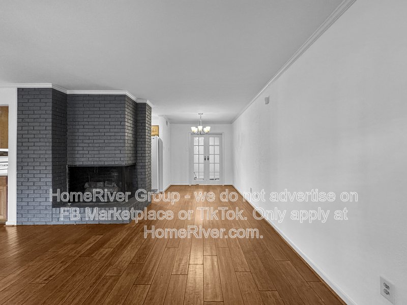 Low-Maintenance Dallas Condo ? Prime Location &amp;amp; Utilities Included! property image