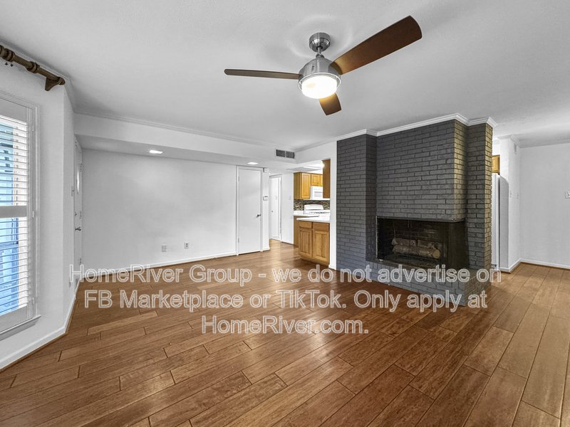 Low-Maintenance Dallas Condo ? Prime Location &amp;amp; Utilities Included! property image