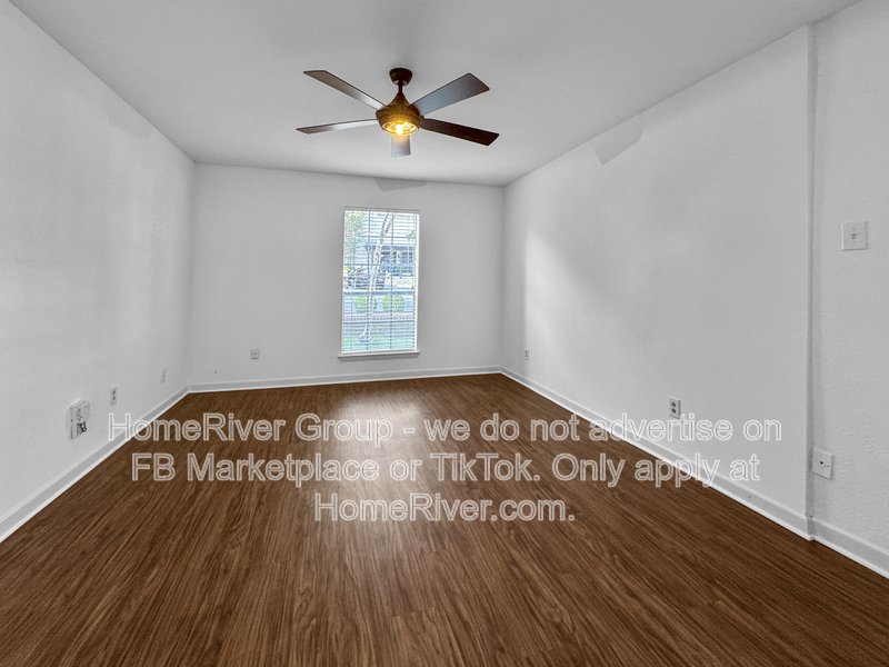 Low-Maintenance Dallas Condo ? Prime Location &amp;amp; Utilities Included! property image