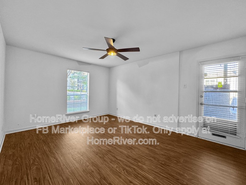 Low-Maintenance Dallas Condo ? Prime Location &amp;amp; Utilities Included! property image