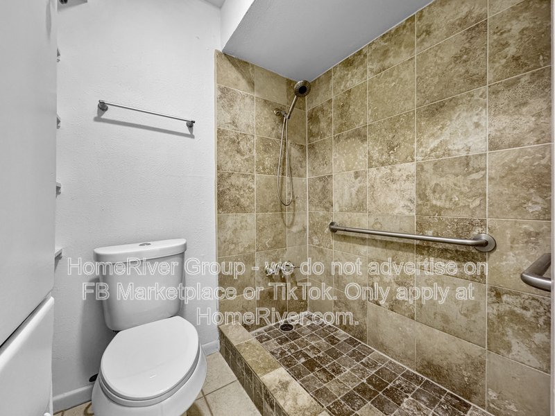 Low-Maintenance Dallas Condo ? Prime Location &amp;amp; Utilities Included! property image