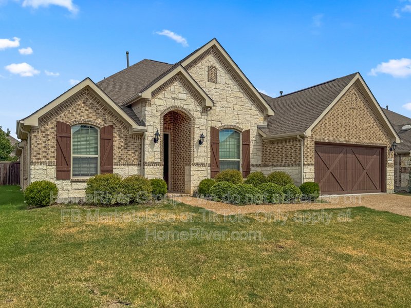 Modern Prosper Living with Chef's Kitchen & Huge Game Room property image