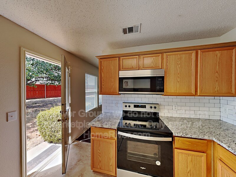 Granite Countertops - Long Covered Porch property image