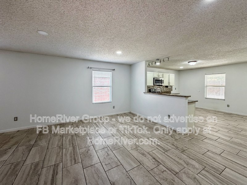 Available Now| Pets Welcome | Cozy Fireplace property image