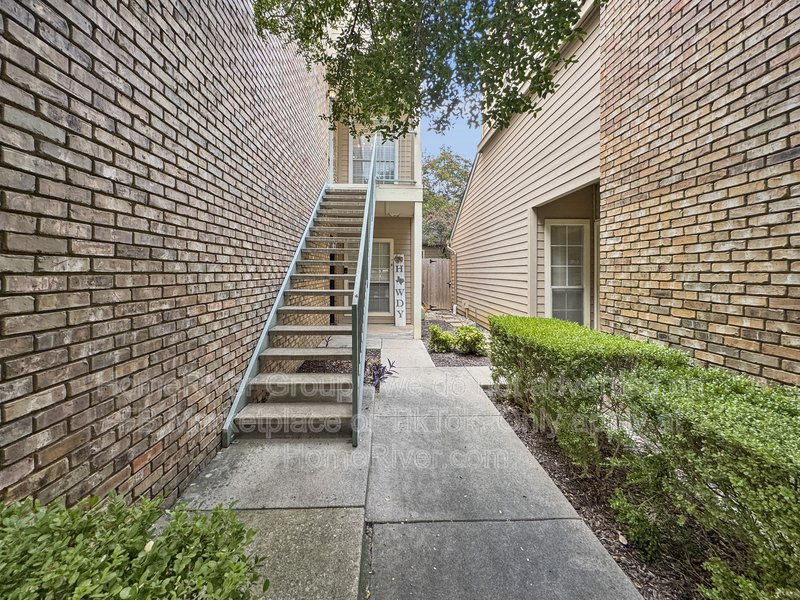 SS Appliances | Covered Parking | Community Pool | Gated property image