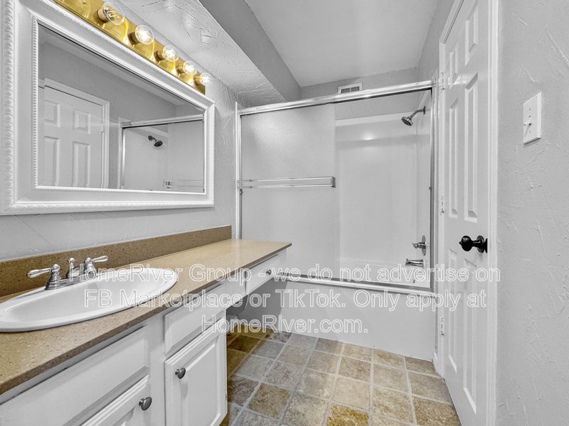 SS Appliances | Covered Parking | Community Pool | Gated property image