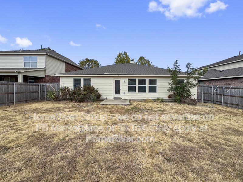 Fireplace | Garage Parking | Community Pool | Forney ISD property image